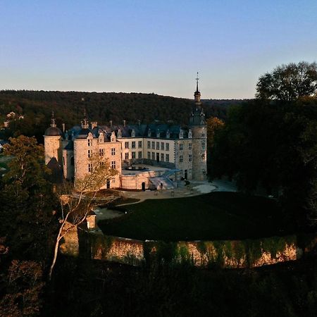 Le Chateau De Mirwart Zewnętrze zdjęcie